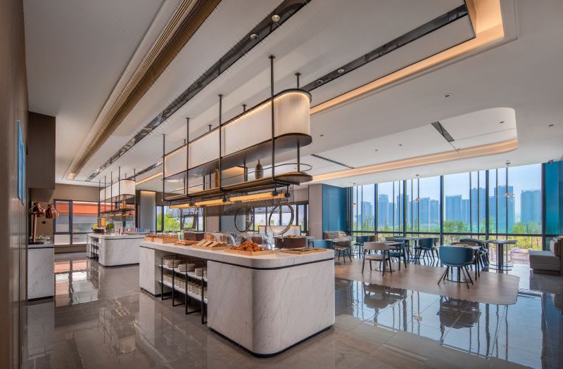Holiday Inn Express Qingdao City Balcony by IHG photo 5