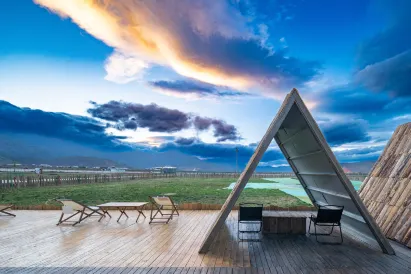 Sengjinida Deshe (Shangri-La Napahai Shop)