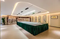 Lan Ou International hotel - ที่มีฟิตเนส