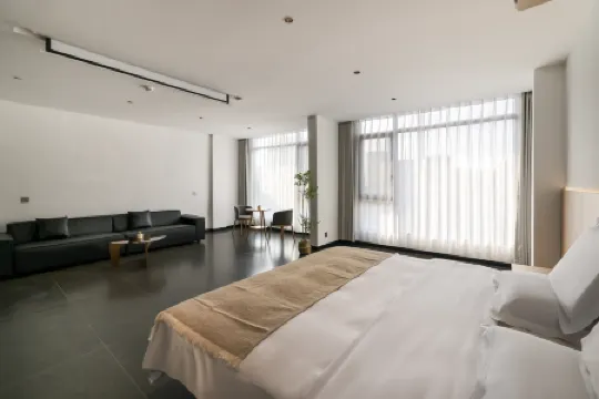 Boying Hotel (Huangguoshu Waterfalls Scenic Area)