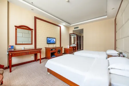 Bachu Populus Euphratica International Hotel (Shiji Avenue Branch, Bachu Pedestrian Street)