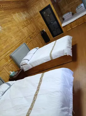 Zhuoya Homestay فنادق في لينتان