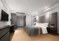 Holiday River View Hotel, Chongqing (Jiefangbei Hongyadong)