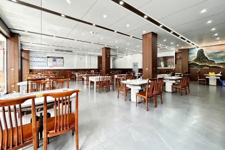 Fanfeng B&B (East Gate of Fanjing Mountain Scenic Area) Отели рядом с достопримечательностью «Mount Fanjing»