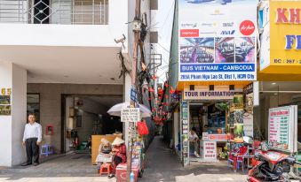Galaxy Bui vien Street Home