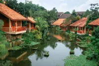 Ahadiat Hotel & Bungalow - 4-Star