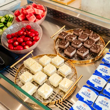 Vienna Hotel (Pingdingshan Weidong District Wanda Plaza)