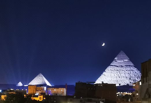 The View Pyramids Hotel 루프탑 전망 이미지