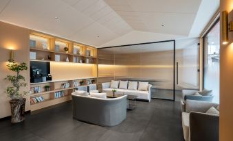 Cangnan Jiatai Holiday Hotel