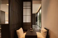 Trip.com Group Country Retreats(Rizhao Lanshan Joint Resort) 橋港周辺のホテル