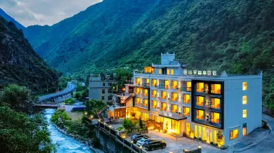 Li Xiangguo Wenquan Homestay (Li Xiaolu Bipenggou Scenic Area) โรงแรมใน