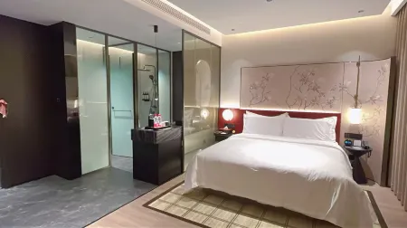 Nalan Hotel (Xinbin)