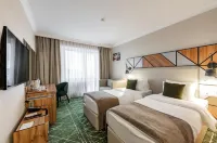 Wyndham Garden Burabay - Pools