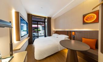 New Beacon Shangju Hotel (Optics Valley Huijin Center Branch)