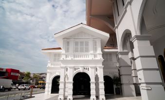 22 Macalisterz George Town By Mana-Mana