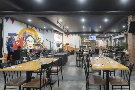 The Strype Hotel Отели рядом с достопримечательностью «Тагайтай»