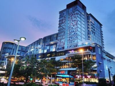 Empire Hotel