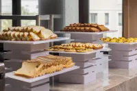 MEHOOD LESTLE The Traxland Hotel - petit déjeuner