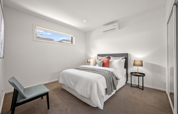 Relaxing Getaway Oasis with Patio in Charming Kew