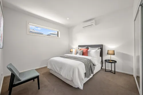 Relaxing Getaway Oasis with Patio in Charming Kew