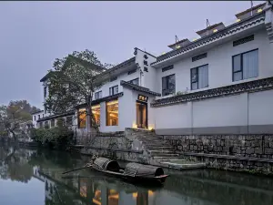 Dongyueli Hotel (Shaoxing Downtown Area Cangqiao Straight Street)