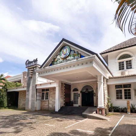 Rehat at Ottenville Boutique Hotel Hotels in Bandung City