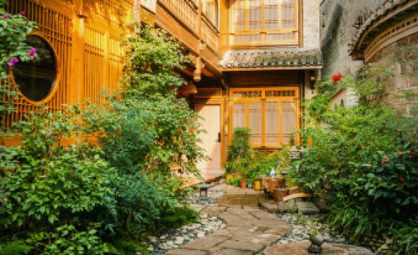 Phoenix Dayin Qianfu Homestay (Gucheng Branch)