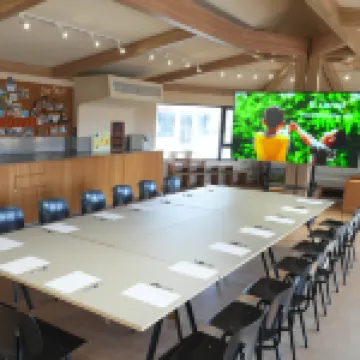 GBOX Homestay (G Camp Mountain Lake Campground)