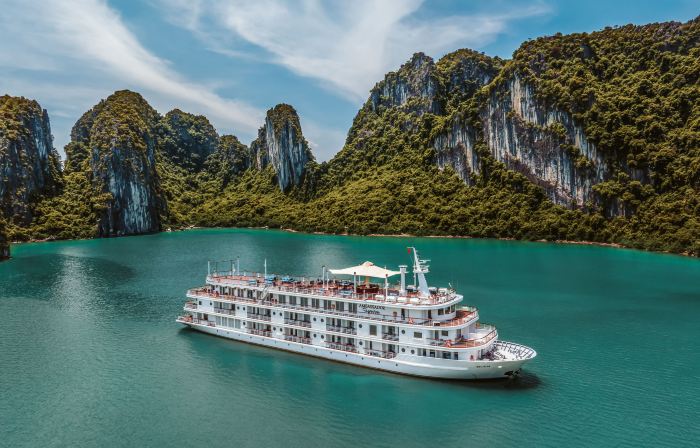 AMBASSADOR SIGNATURE CRUISE - Lan Ha Bay