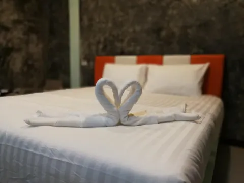 ห้องเตียงเดี่ยว วิวสระว่ายน้ำ 