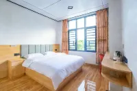 Xuanyue Restaurant Homestay - parking