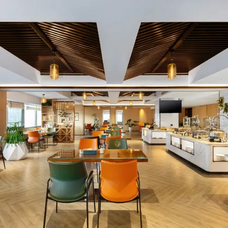 Runxing Huangting Hotel