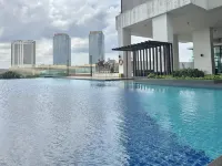 Midvalley Southkey Mosaic 2BR Suite Homestay by Jfive - Rooftop Pools