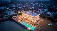 Floral Lux Hotel·Oasis Lakeside Hot Spring Hotel (West Mountain, Taihu)