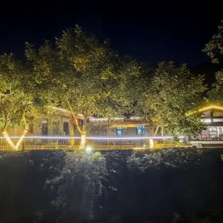 Shiyu Mountain Residence Homestay (Mengshan Renjia Scenic Area)