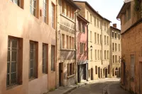 Lyon Historic City Apartment