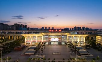Homeinn Aifeel Hotel (Haikou High - speed Railway East Station Wuyue Plaza)