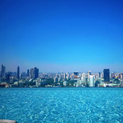 Peninsula Hotel (Haikou Qilou Old Street Branch) Hotels near Haikou People's Park