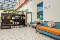 Qomo Langzong  Hotel