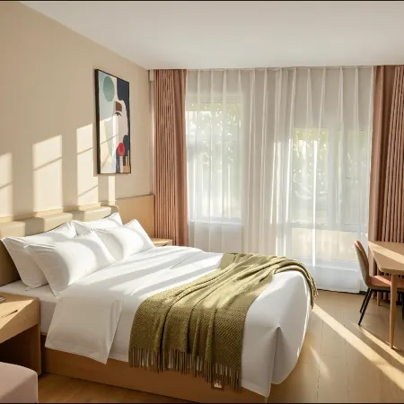 One Mountain High Business Hotel