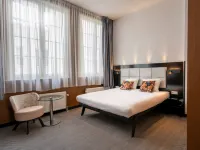 Hotel Mansion Amsterdam Hotels near TomTom