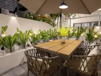 Keming Holiday Homestay (Beihai Silver Beach Tourist Resort) - bar