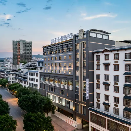 Ast Meitu Hotel (Longlin Wealth Plaza Changda Department Store)