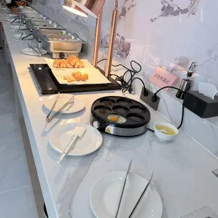 Jinghua Hotel