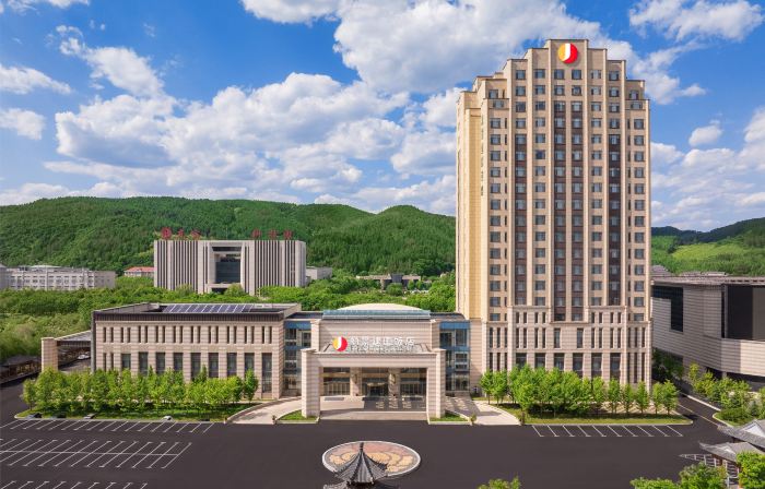 Legend Jianguo Hotel