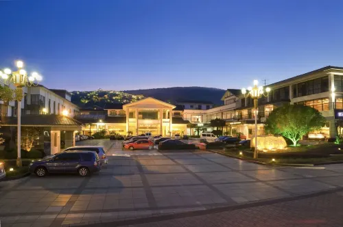 Woods Hotel - Parking
