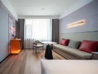 Borman Hotel (Huanghua Yingbin Avenue Branch) - parking