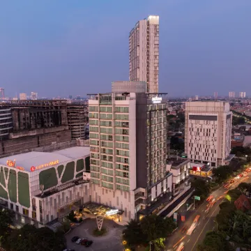 Midtown Residence Surabaya Hotel berhampiran Stesen Wonokromo
