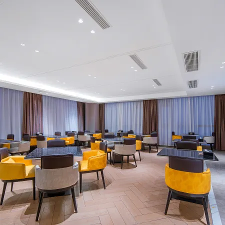 Vienna International Hotel (Fuyang Funan Fuxu Avenue)