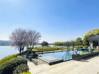 Gingko Lake Resort Hotel Villa - Private Pools